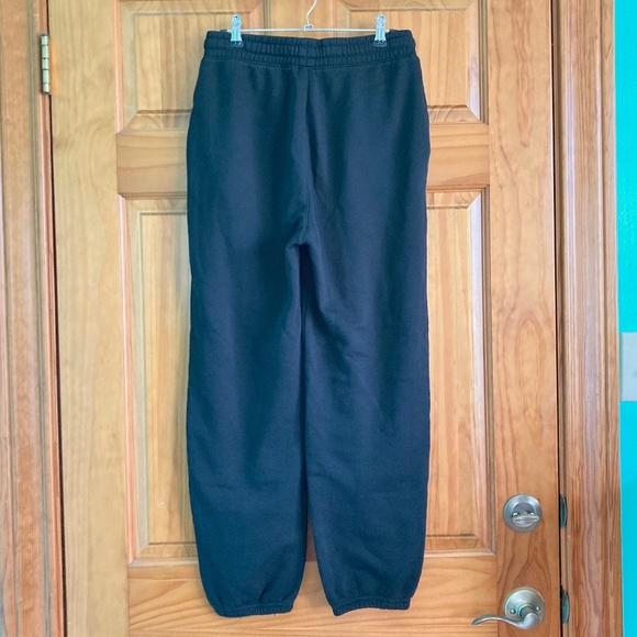 Boy’s size 14-16 Old Navy black sweatpants with elastic and drawstring waist - Picture 5 of 7
